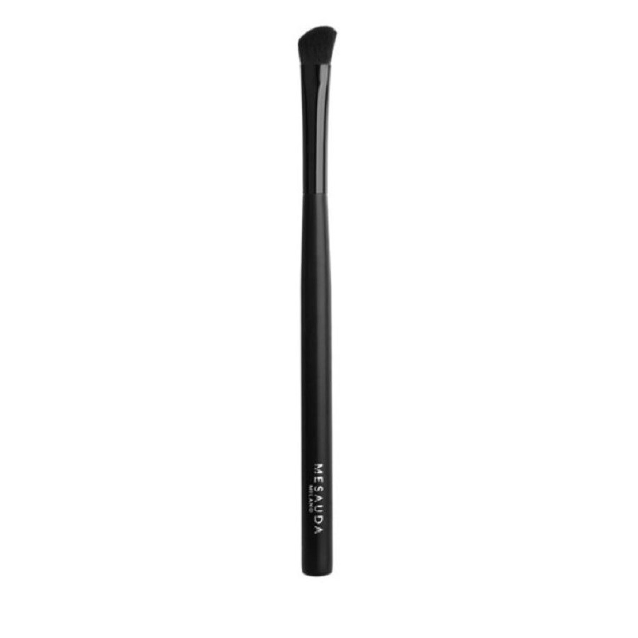 Oblique Eyeshadow Brush